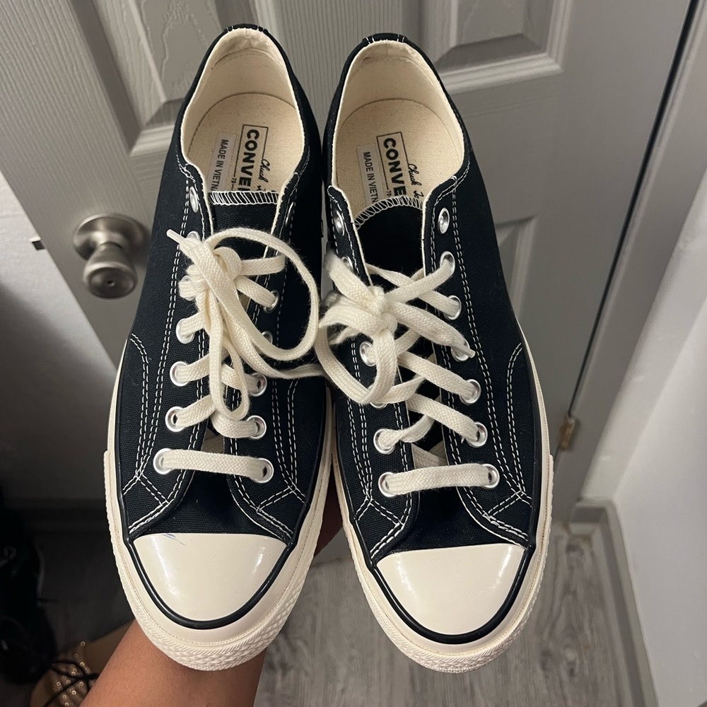 Converse.